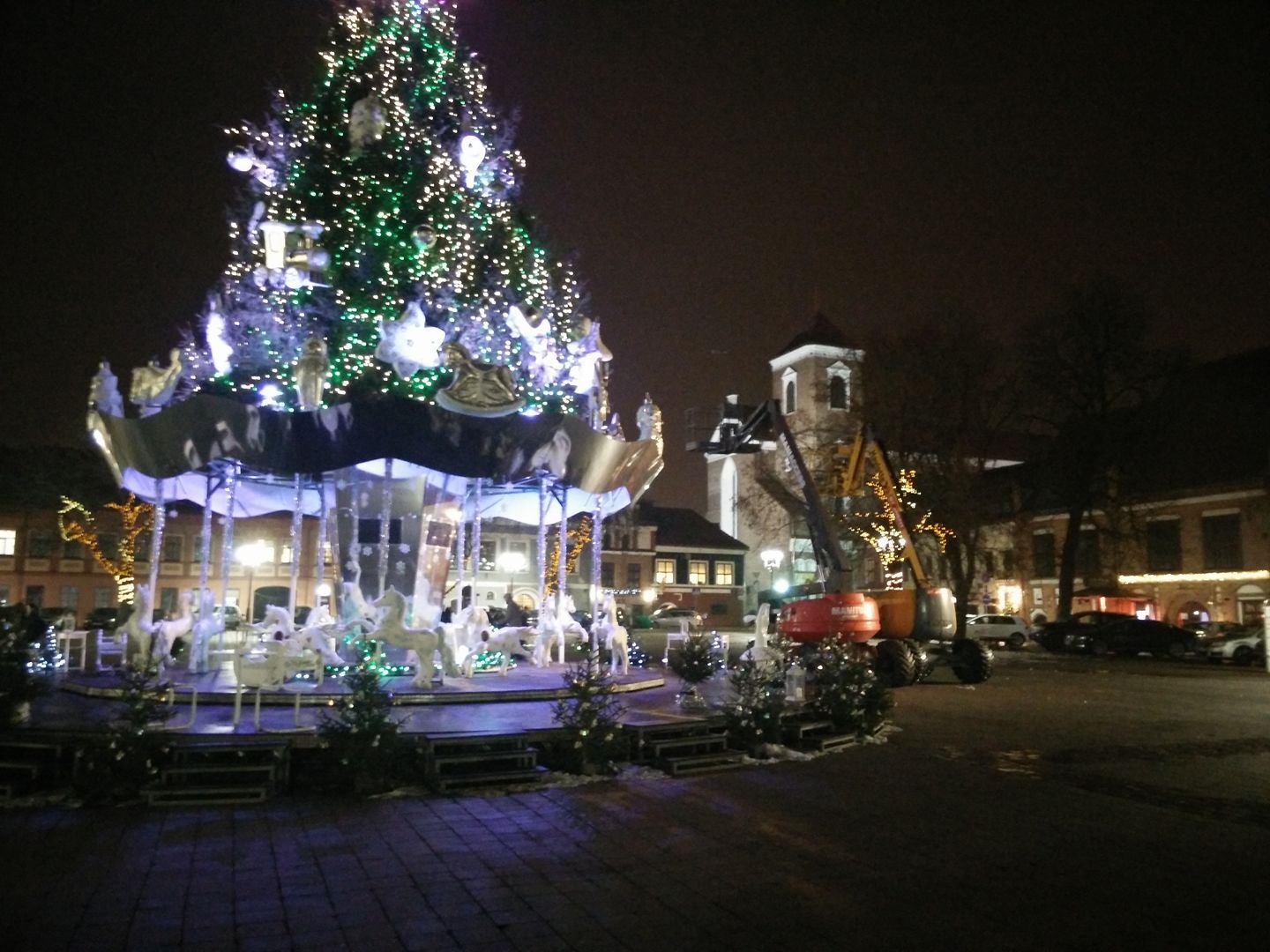 Kalėdinė eglutė ,,karuselė,, 6